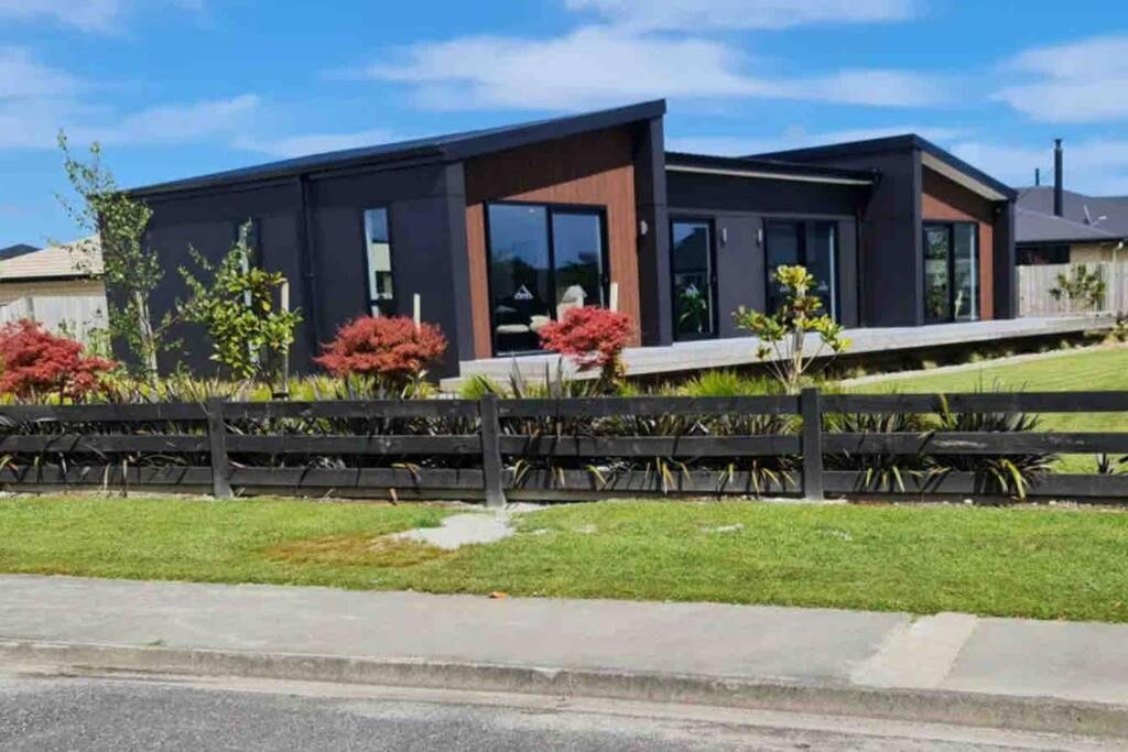 Miss Eastons Whare Villa Westport Exterior photo